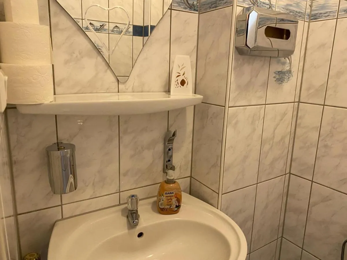 Image 6 of Apartment 9 at Cologne Cathedral