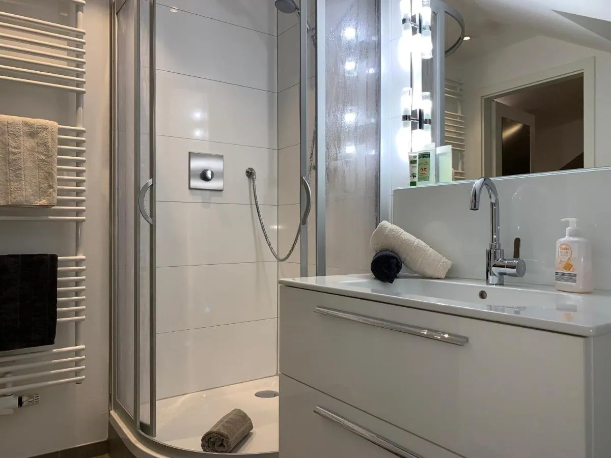 Image 2 of Apartment Köln Ensen