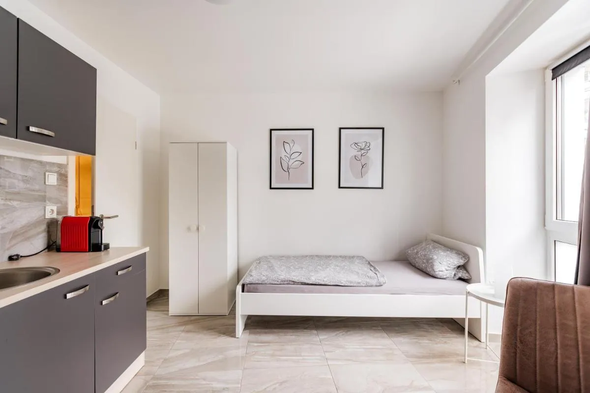 Image 2 of Apartments Cologne