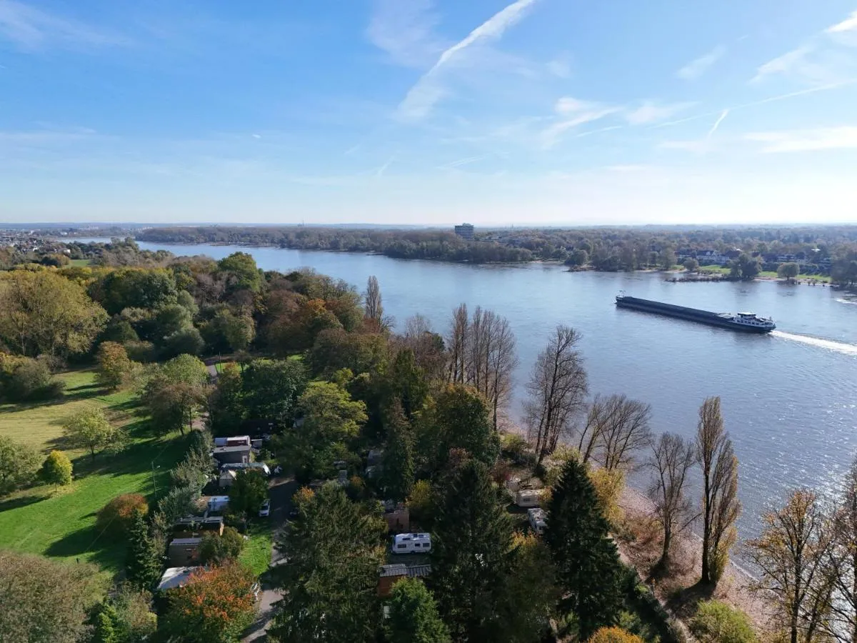 Image 1 of Das Wiesenhaus Koeln