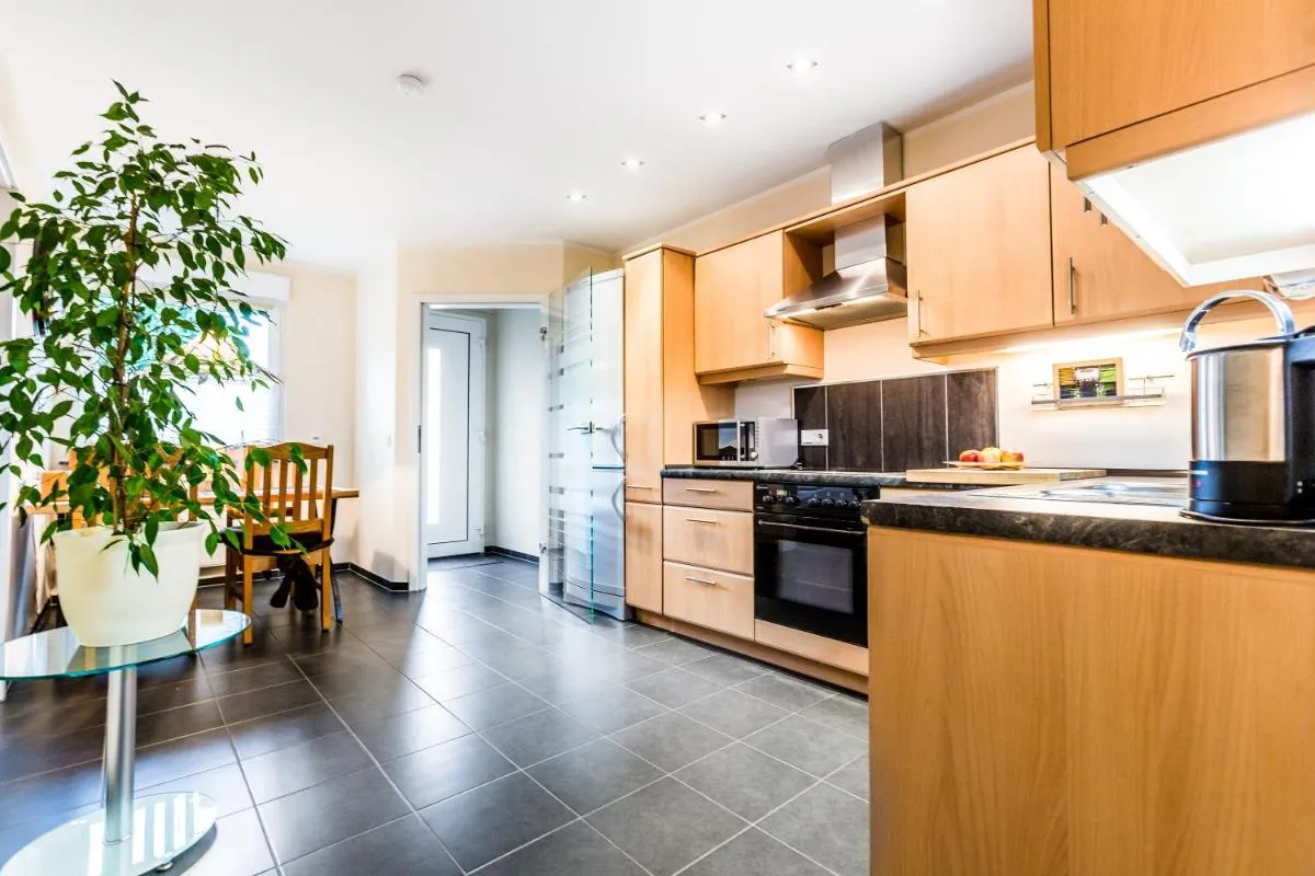 Image 3 of Design Apartment in Köln mit Terrasse