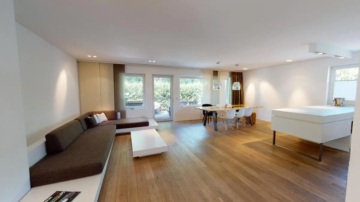 Image 4 of Designer-Loft mit Whirlpool