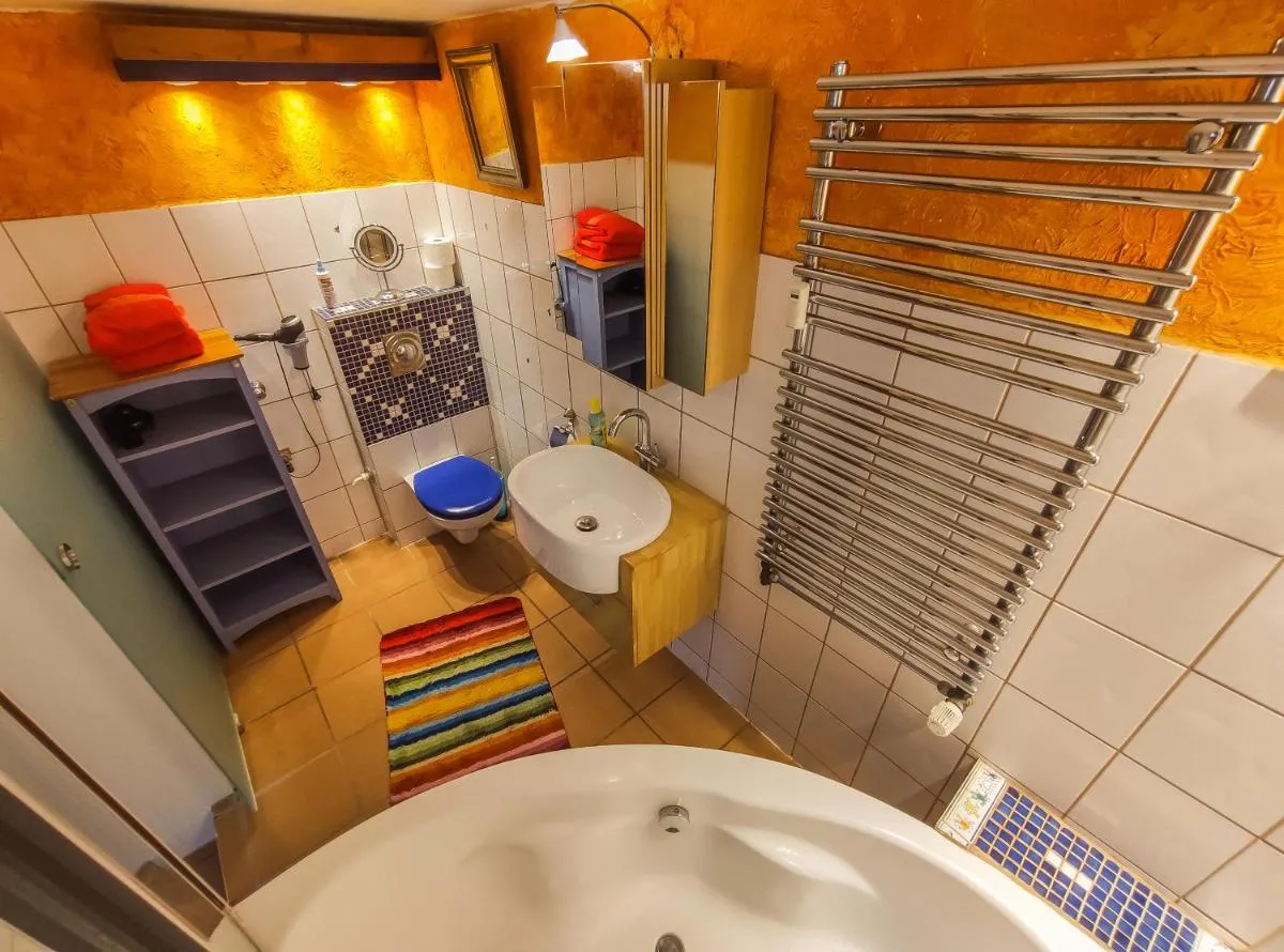 Image 2 of Ferienwohnung Cologne