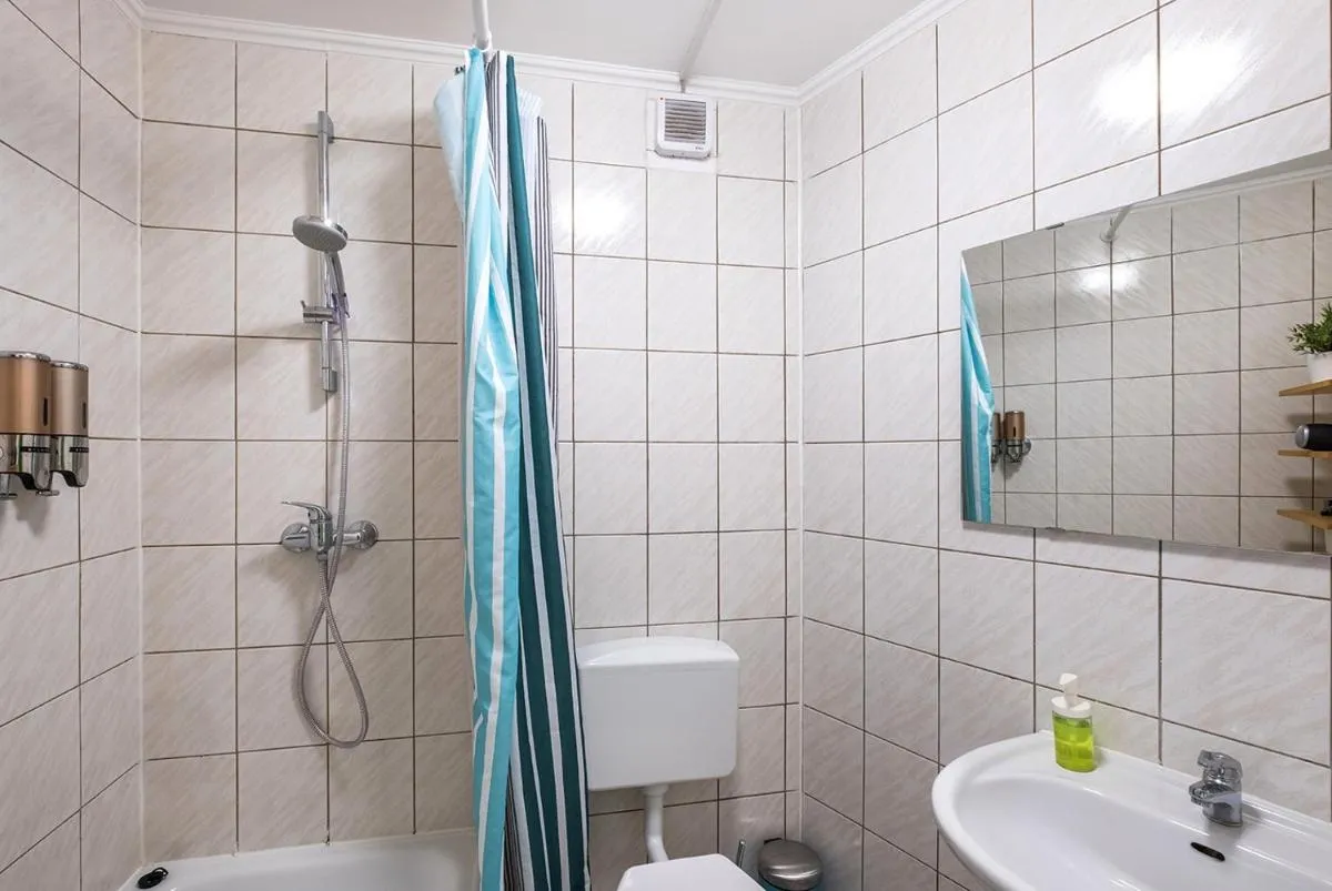 Image 2 of Garden Apartment