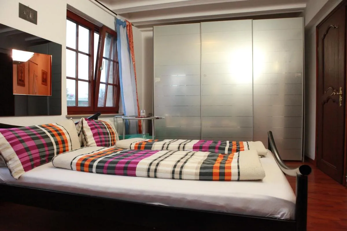 Image 3 of Haus Enteresan