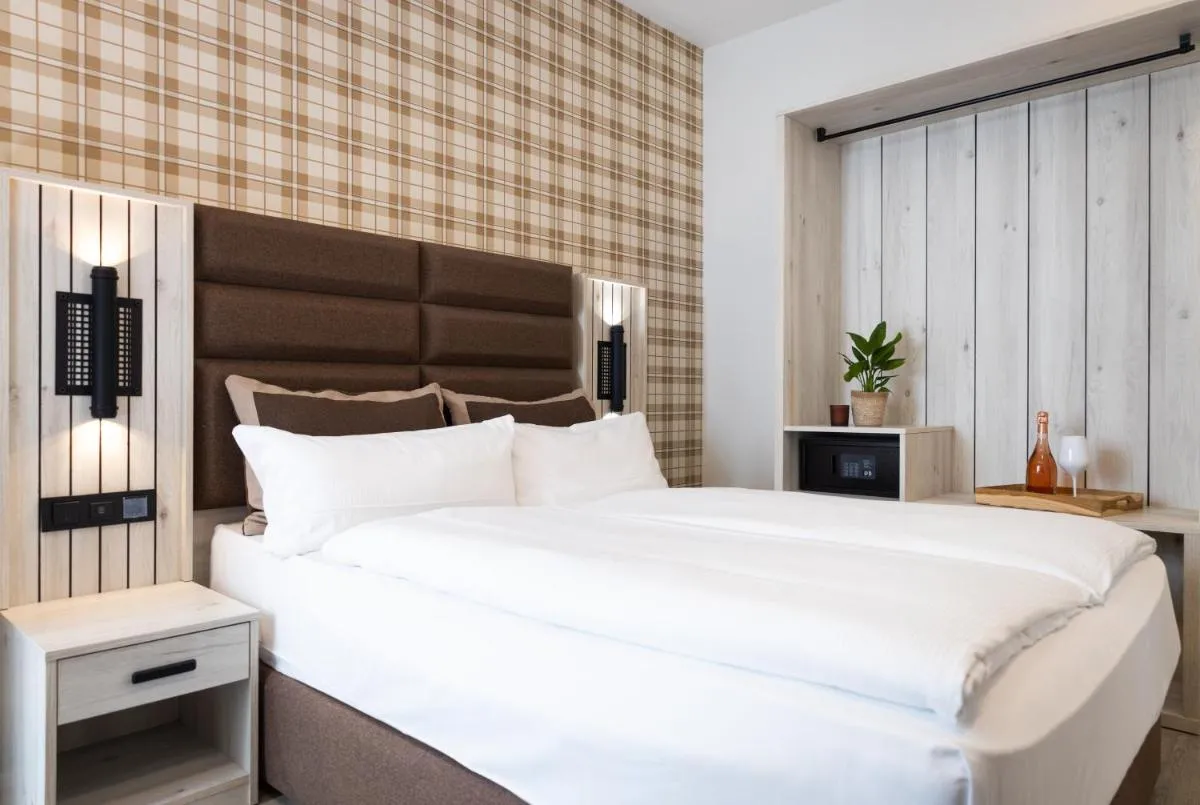 Image 1 of Hotel Innception