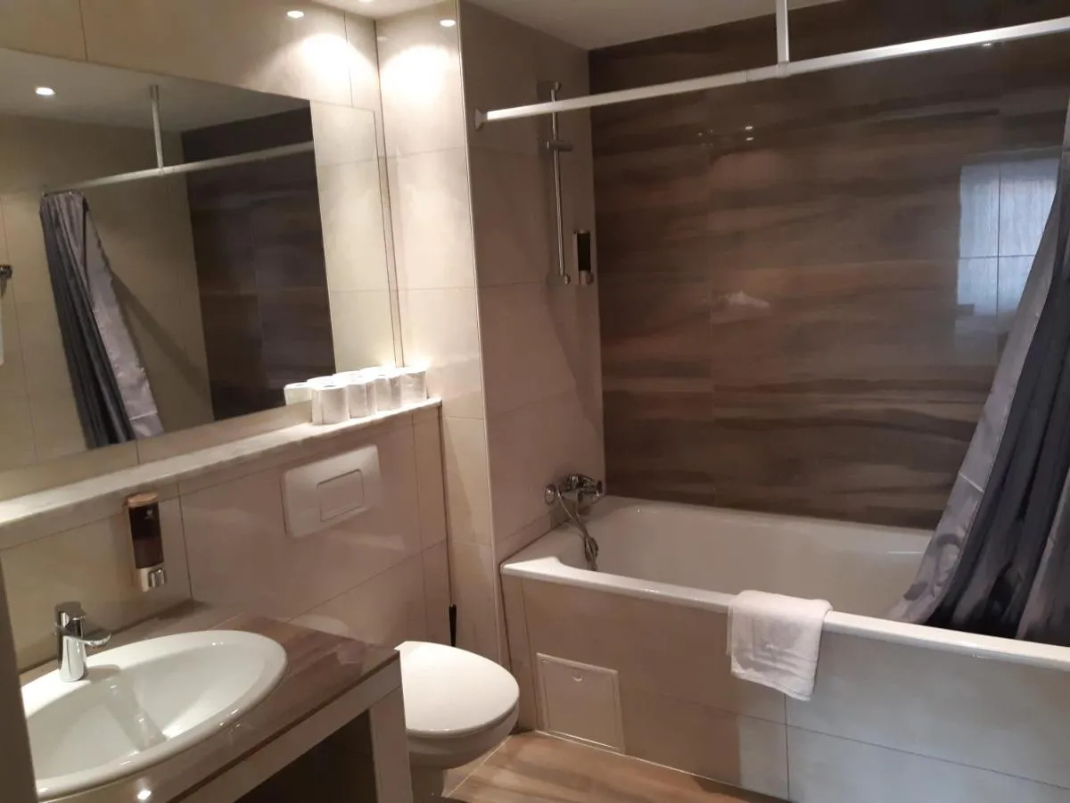 Image 2 of Hotel Lorien