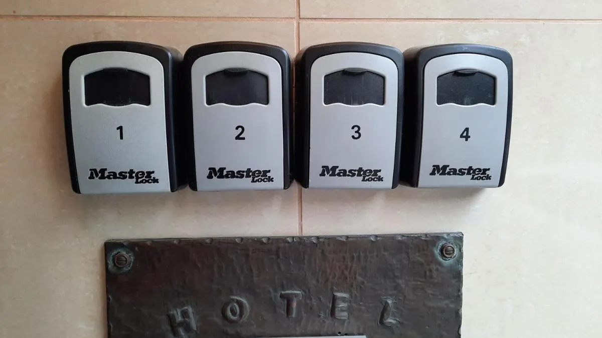 Image 2 of Hotel Merlin Garni