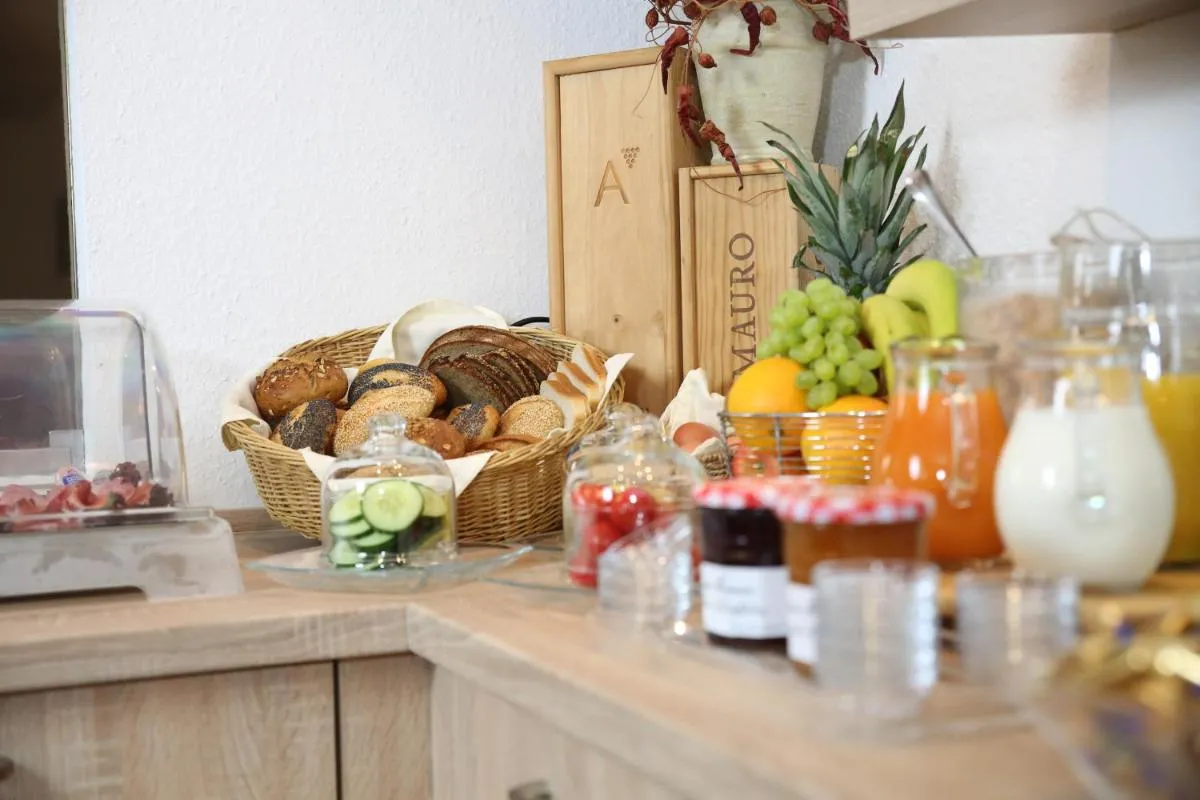 Image 3 of Hotel Pilar Garni