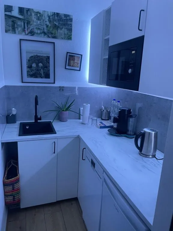 Image of Köln Wohnung 4 min nähe von Hbf und Dom mit Garten ,Balkon & office