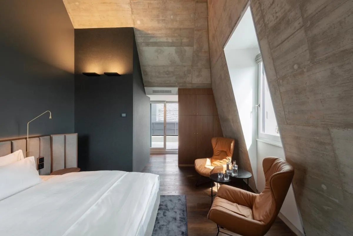 Image 1 of Legend Hotel