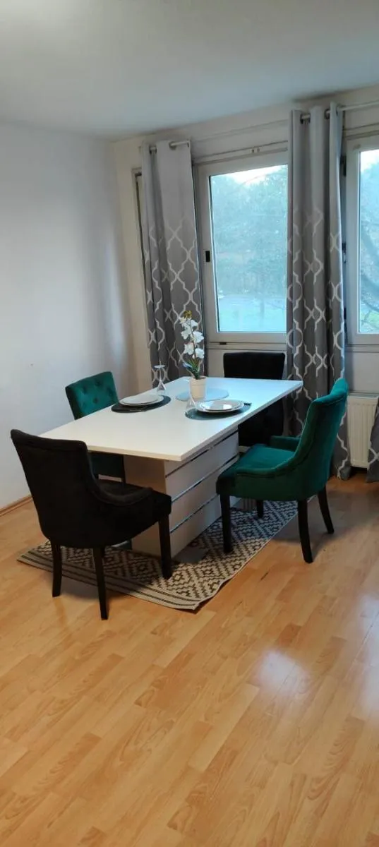 Image 4 of MO HOME24