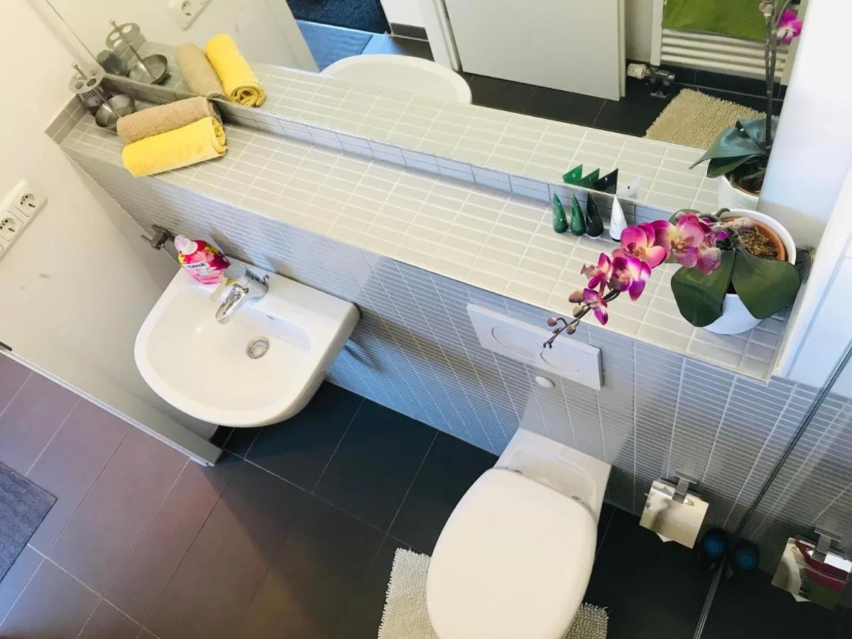 Image 1 of Messe Apartment am Rhein