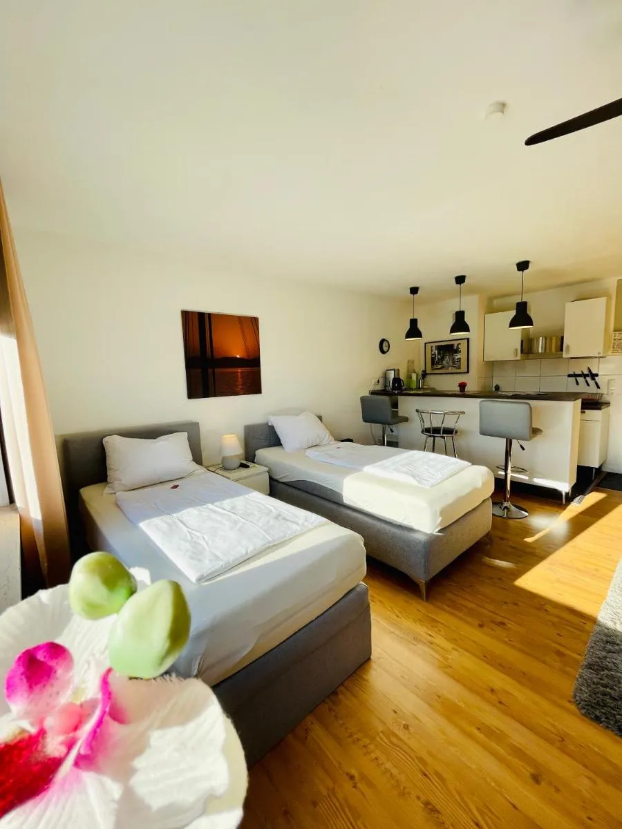 Image 3 of Messe Apartment am Rhein