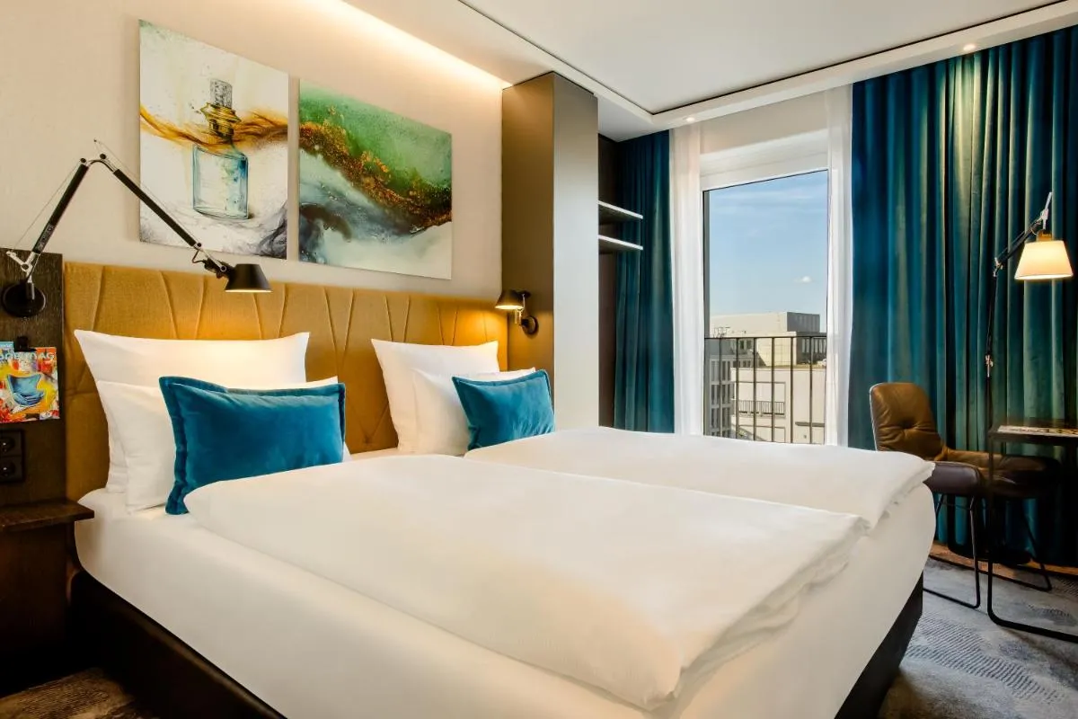 Image 1 of Motel One Köln-Altstadt