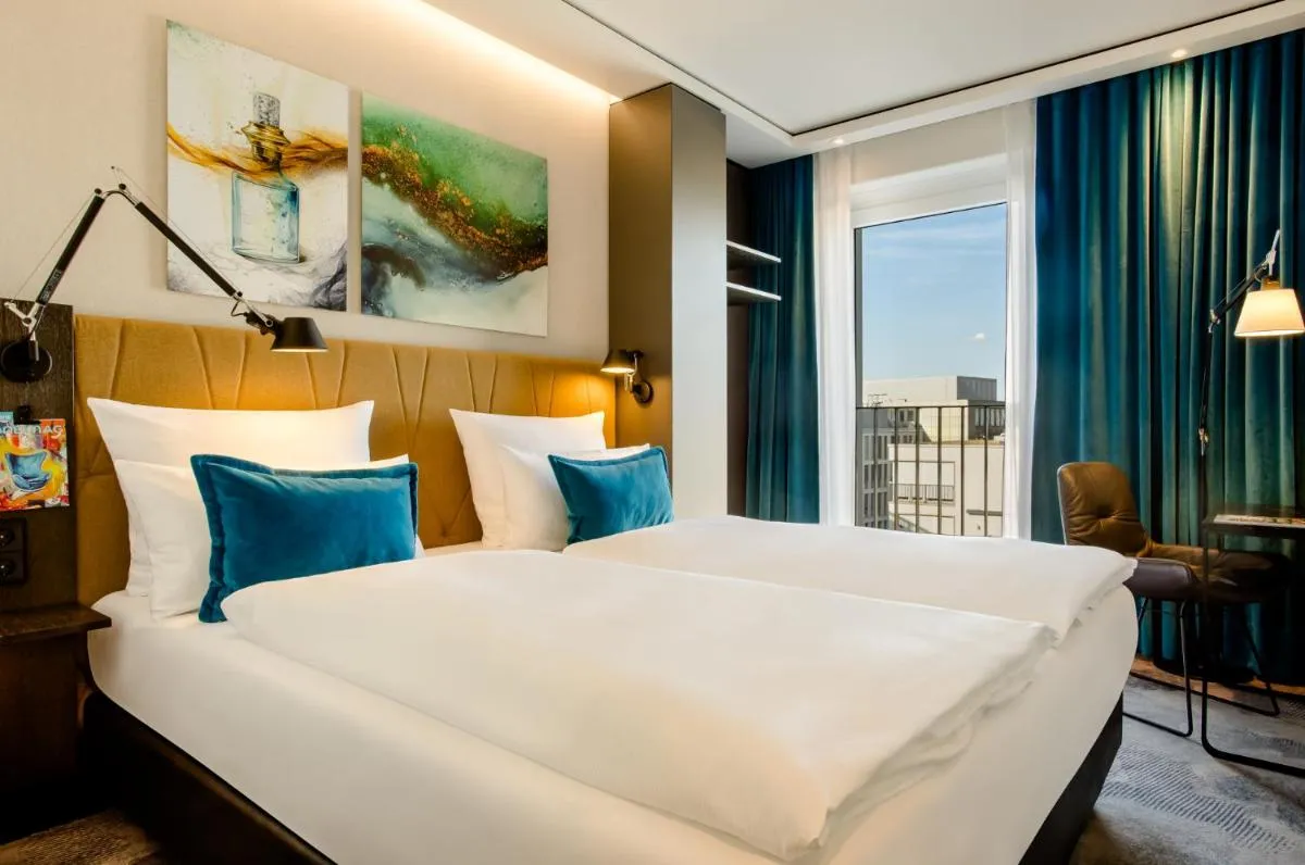 Image 3 of Motel One Köln-Altstadt