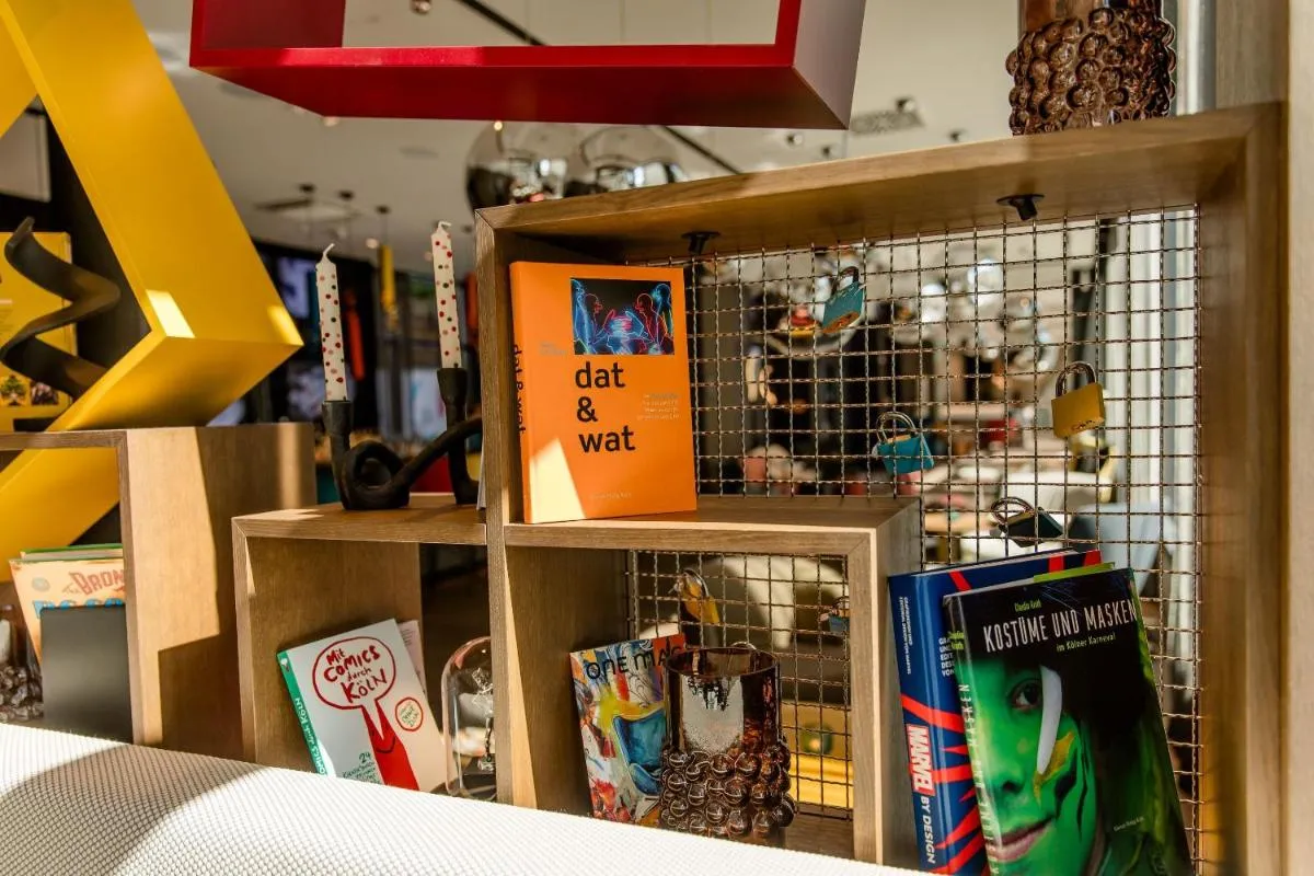 Image 4 of Motel One Köln-Mediapark