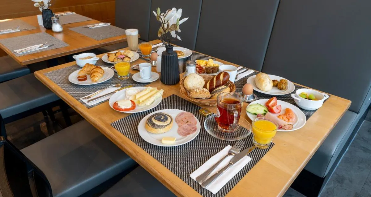 Image 5 of PLAZA Premium Köln