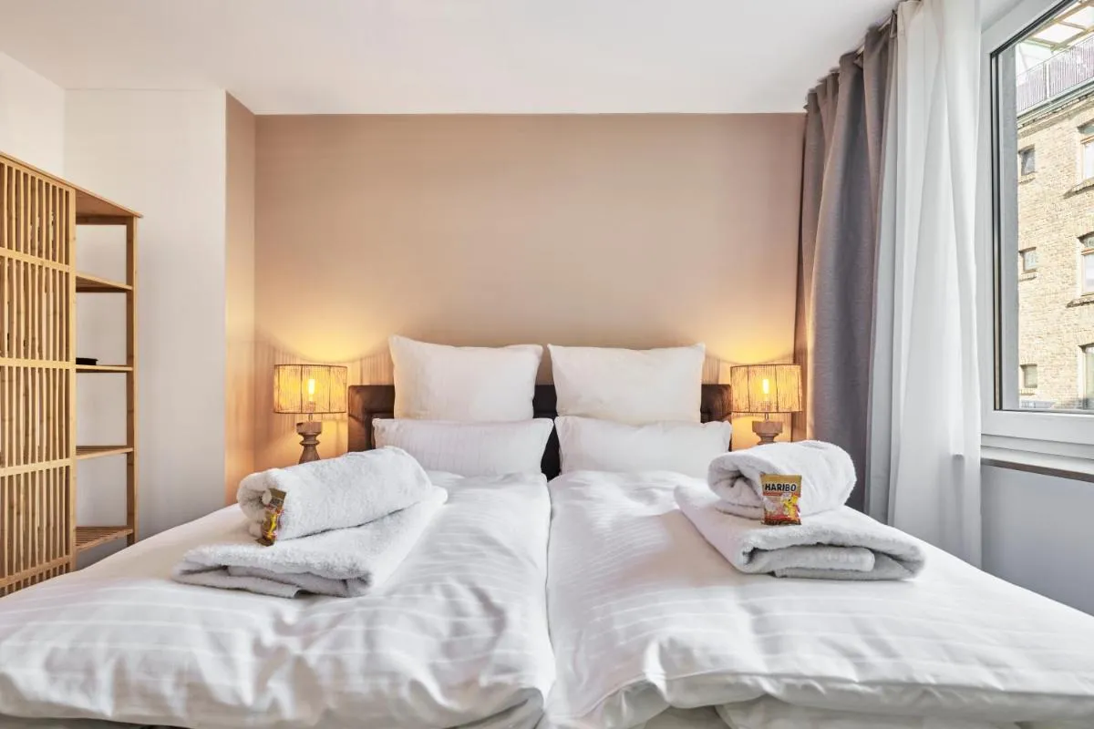 Image 5 of Park Avenue – Design Apartment Friesenstraße – 4 Pers – WLAN – Netflix – 65 Zoll TV