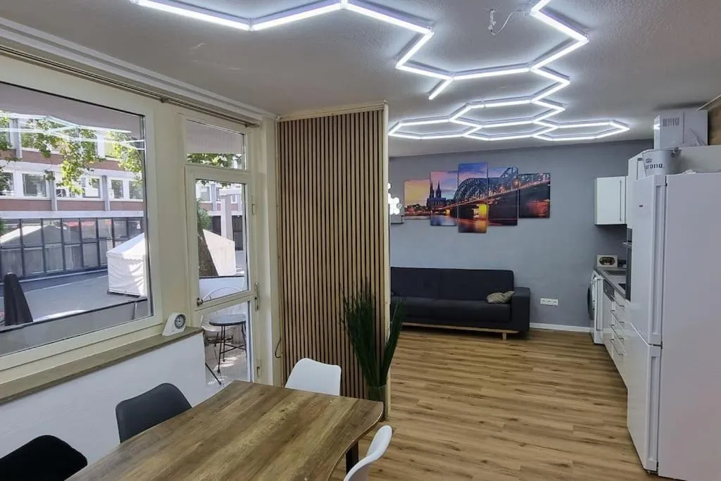 Image 2 of Premium Zentral – 65 m2 nahe am Dom und Rhein