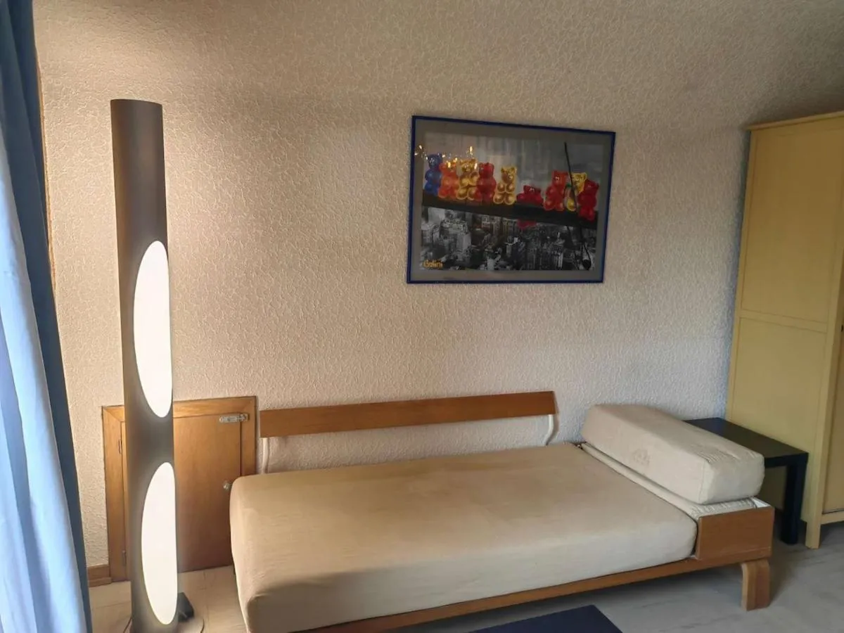 Image 2 of Renovated 1 room apartment in Cologne