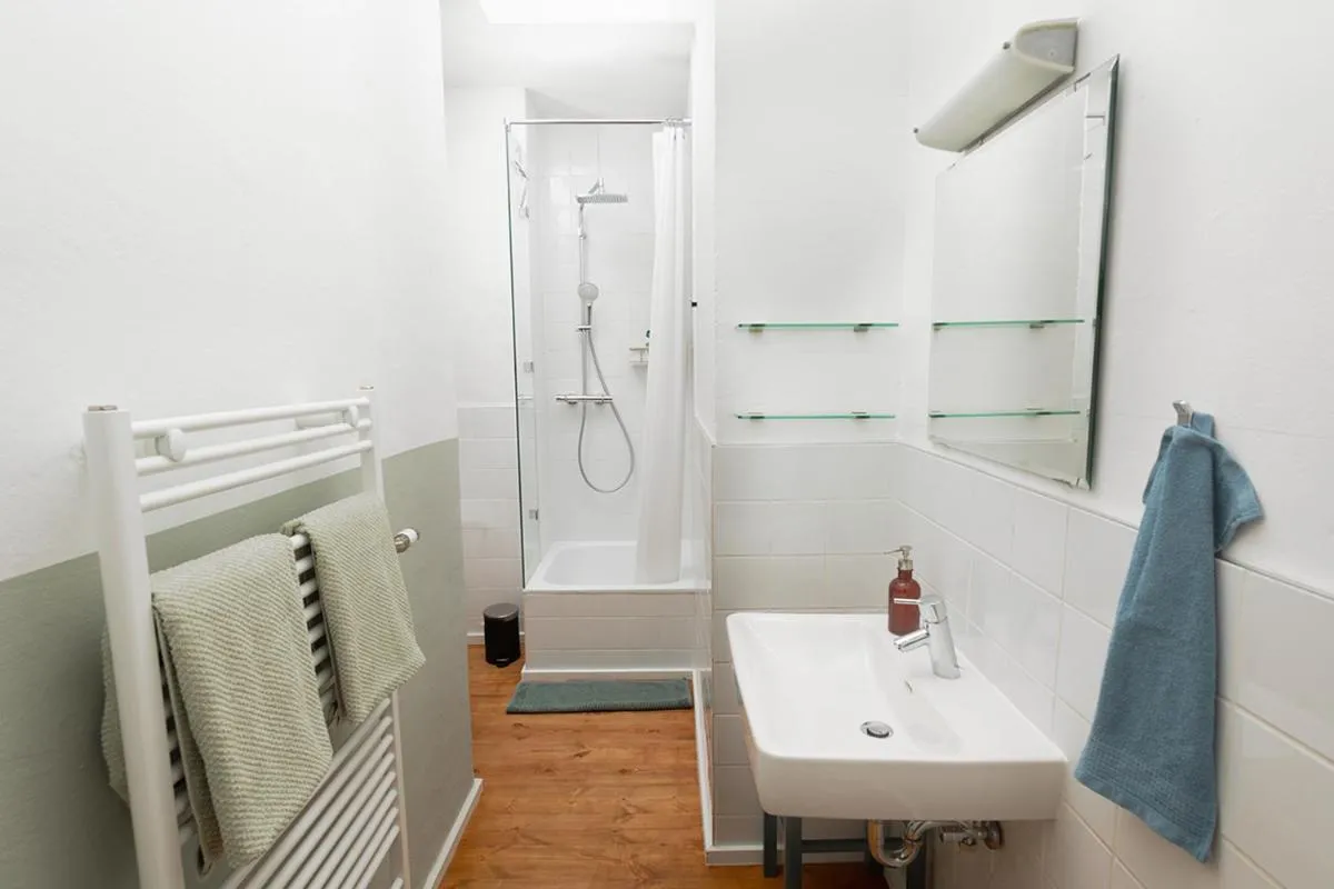 Image 2 of Ruhiges Altbau-Apartment in bester Lage