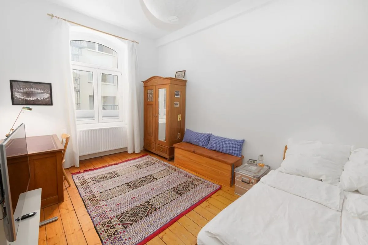 Image 1 of Ruhiges Altbau-Apartment in bester Lage