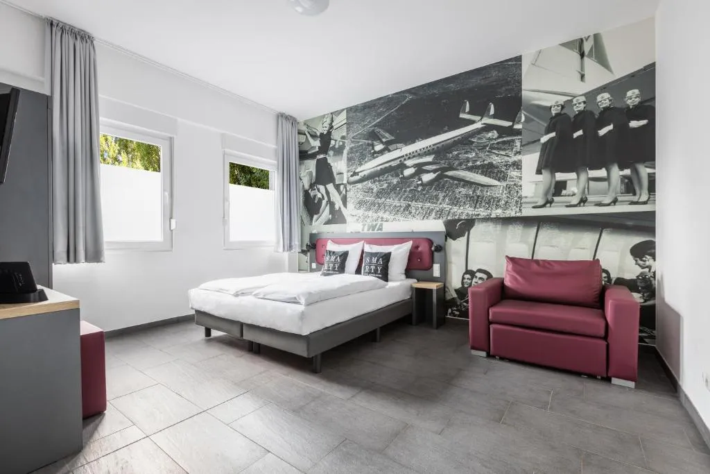 Image of SMARTY Airport Cologne Hotel – KONTAKTLOSER SELF CHECK-IN