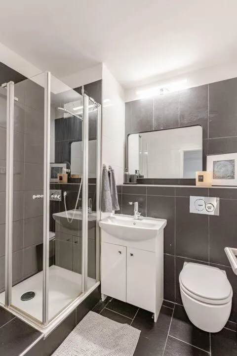 Image 4 of Schönes Apartment mit Parkplatz & 24h CheckIn 1