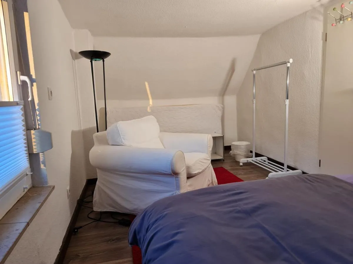 Image 1 of Schönste Lage am Rhein, behagliches Haus mit Kamin.