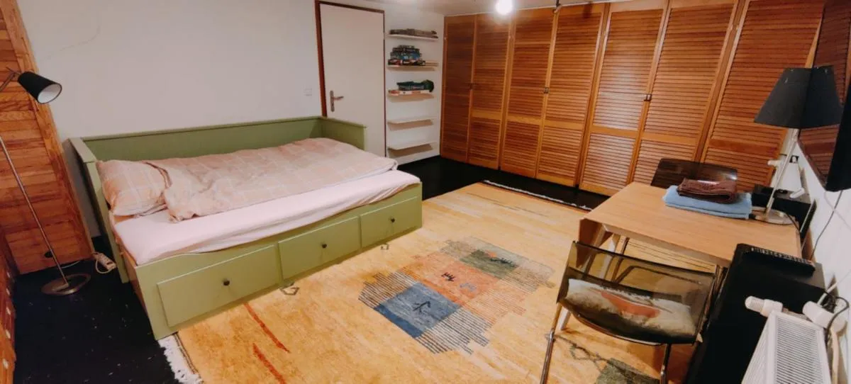 Image 6 of Spacious & comfortable guestrooms w private bathrooms near Koelnmesse & Lanxess Arena, free parking, highspeed WiFi