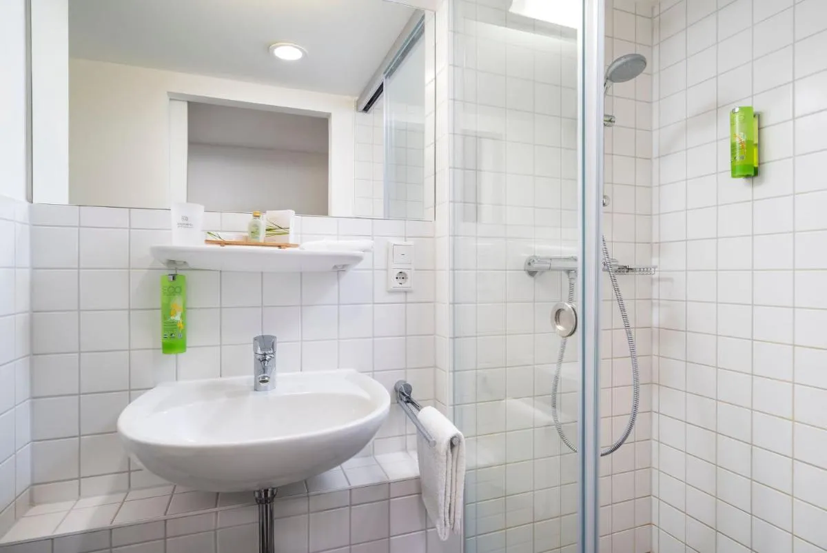 Image 2 of Stadthotel am Römerturm