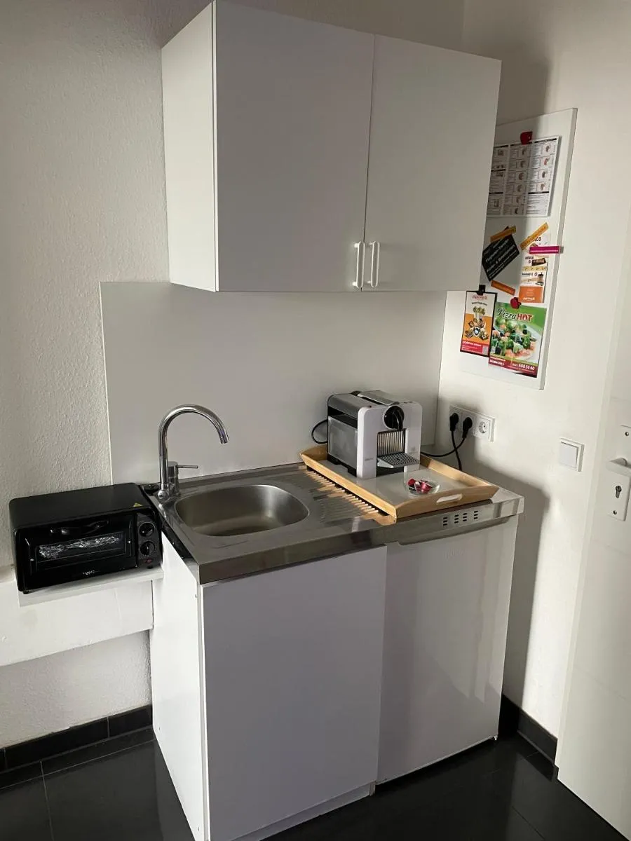 Image 6 of Studio El Guess