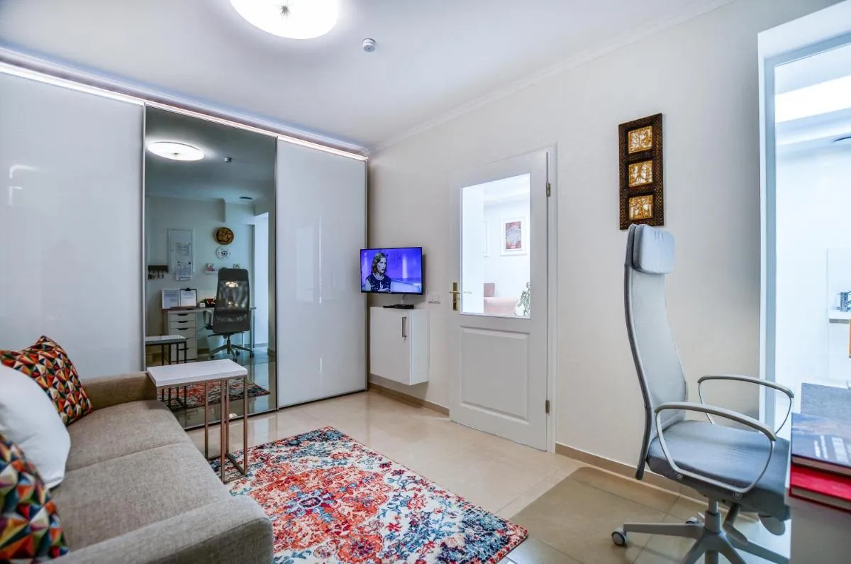 Image 4 of Stylisch und Schick, neue Wohnung, U-Bahn 2 Minuten