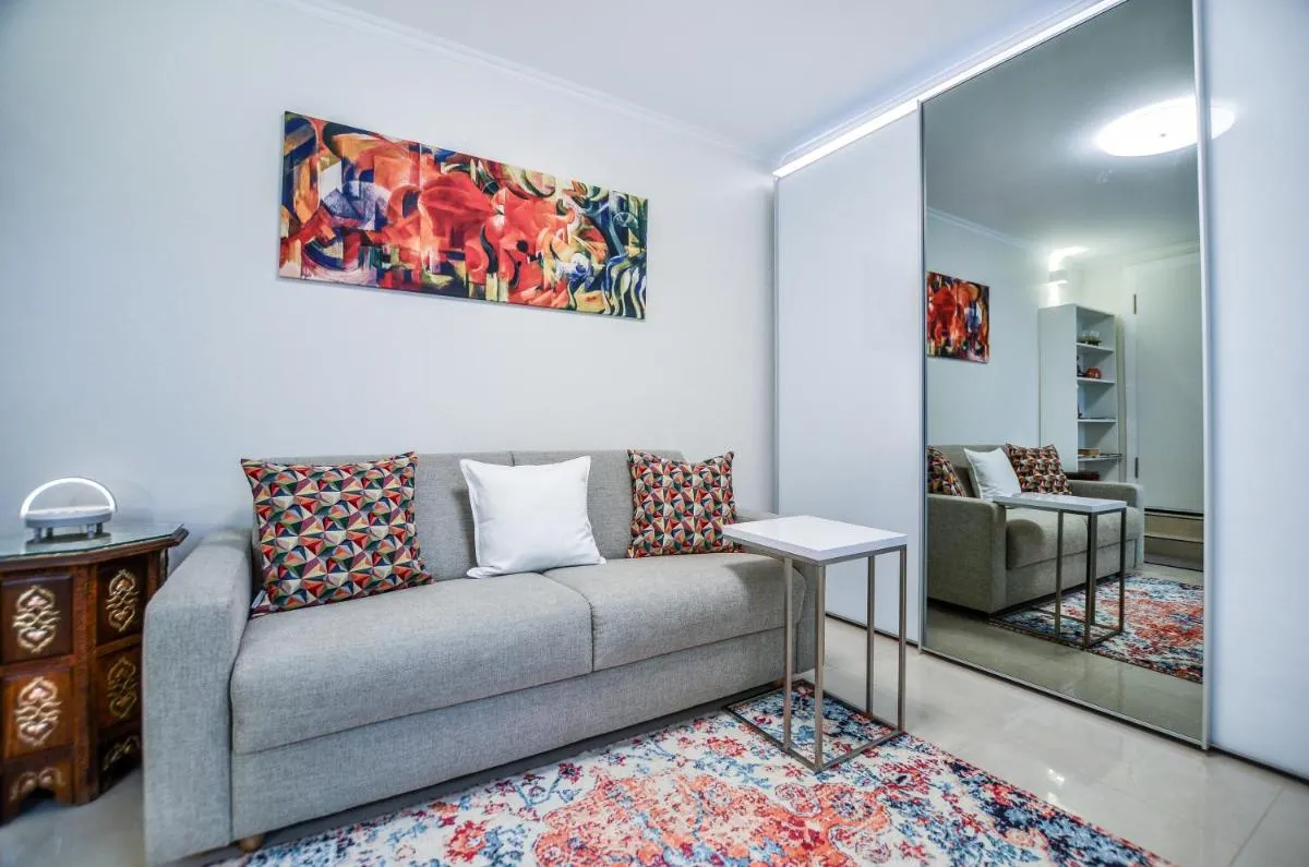 Image 1 of Stylisch und Schick, neue Wohnung, U-Bahn 2 Minuten