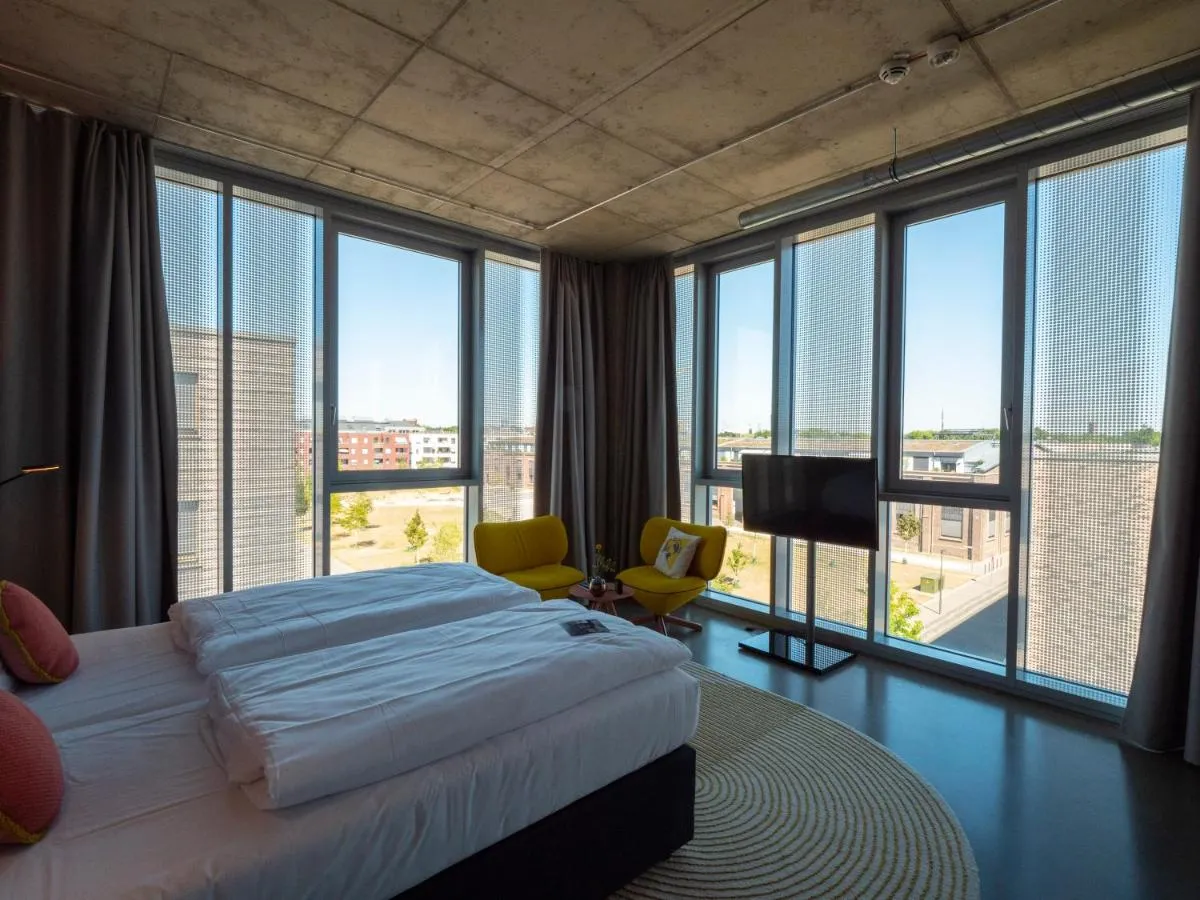 Image 1 of TheClouth