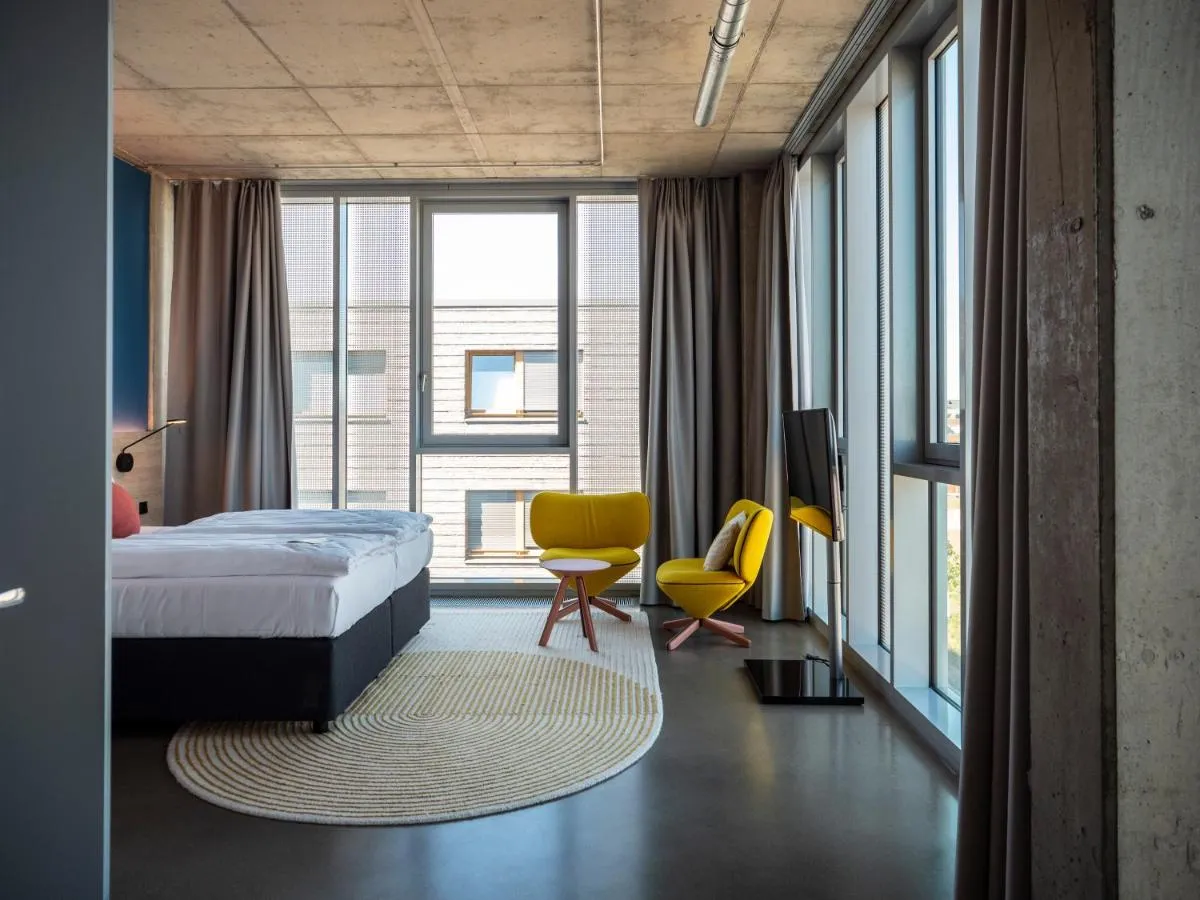 Image 4 of TheClouth