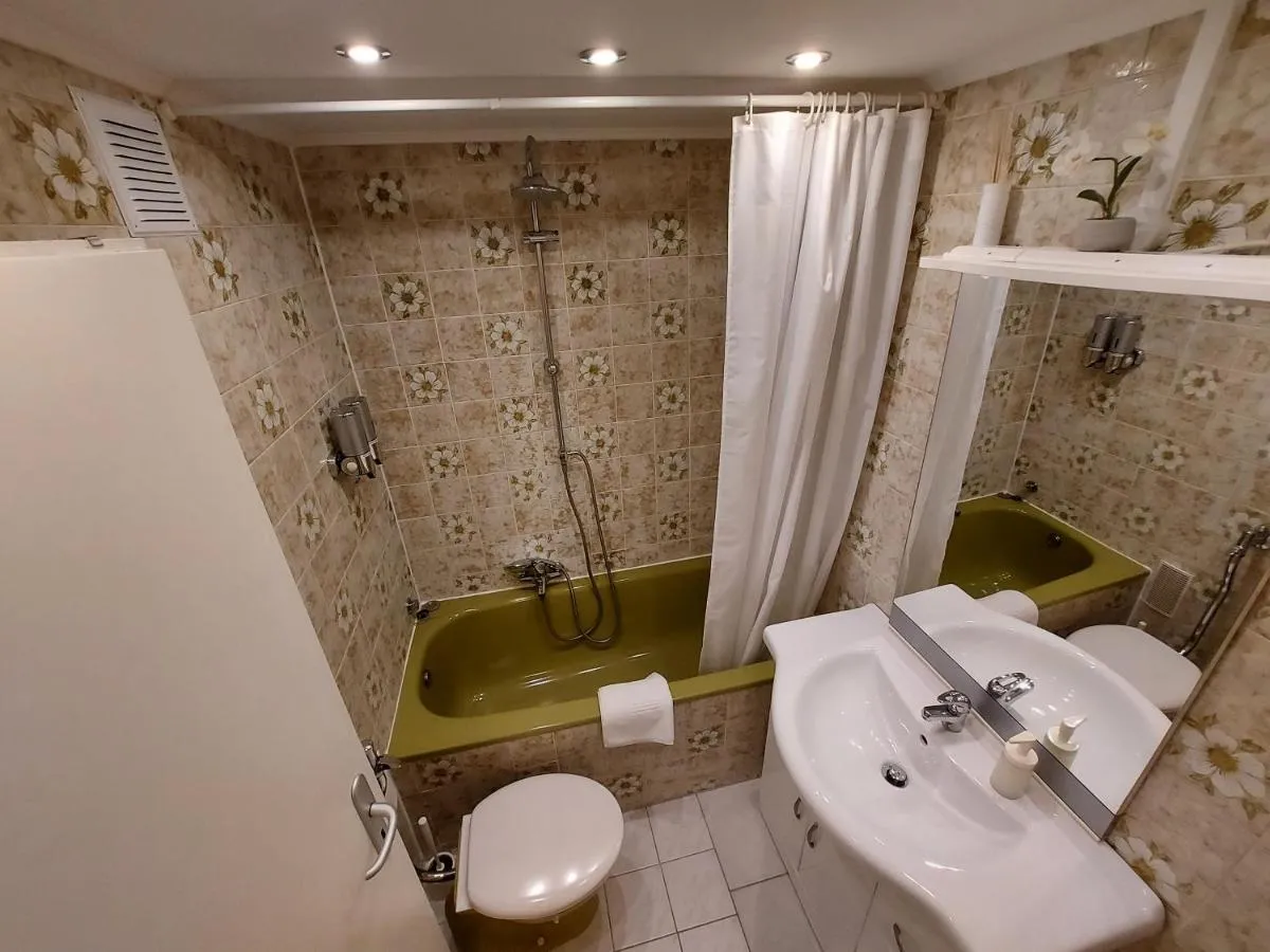 Image 6 of Vintage Apartment