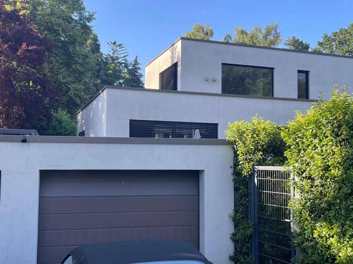 Image 4 of Zum EM Stadion zu Fuß – Luxus im Grünen