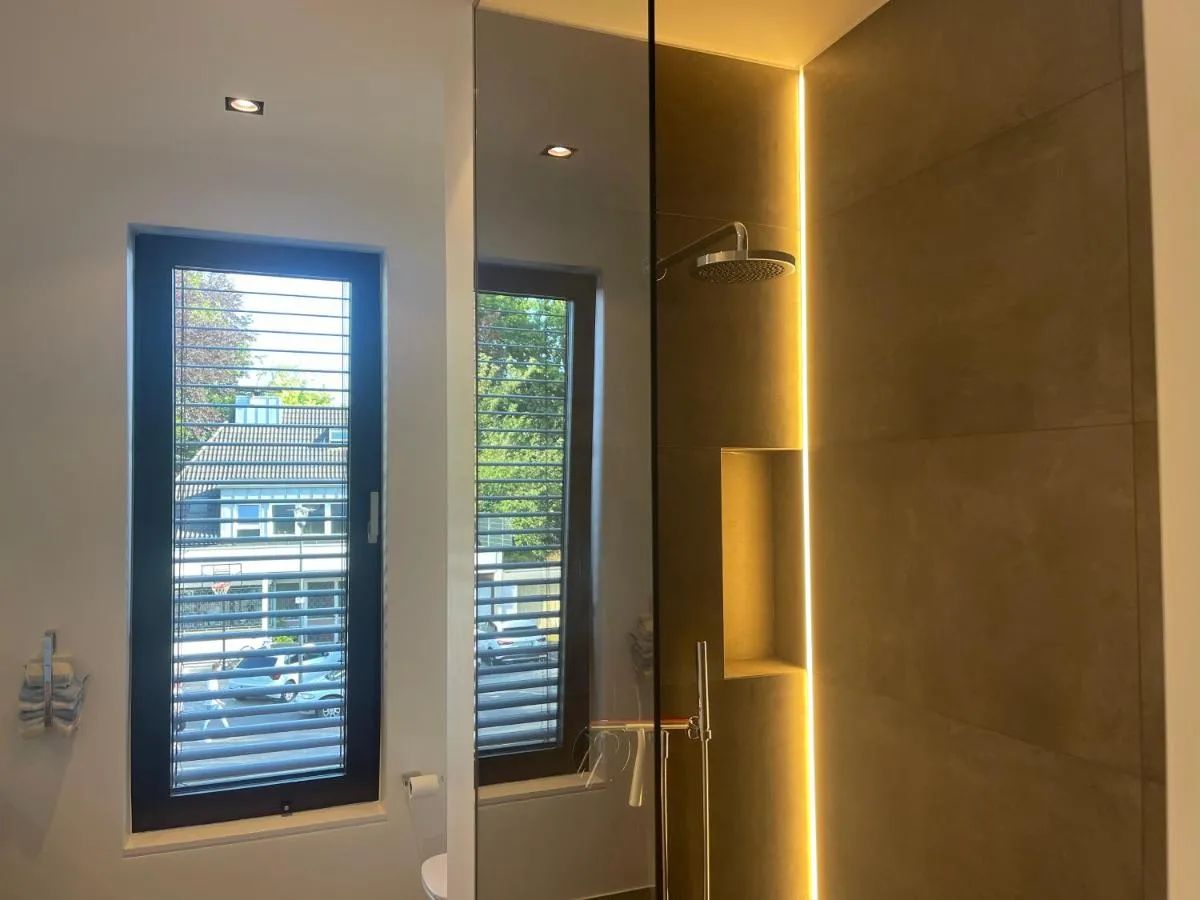 Image 2 of Zum EM Stadion zu Fuß – Luxus im Grünen