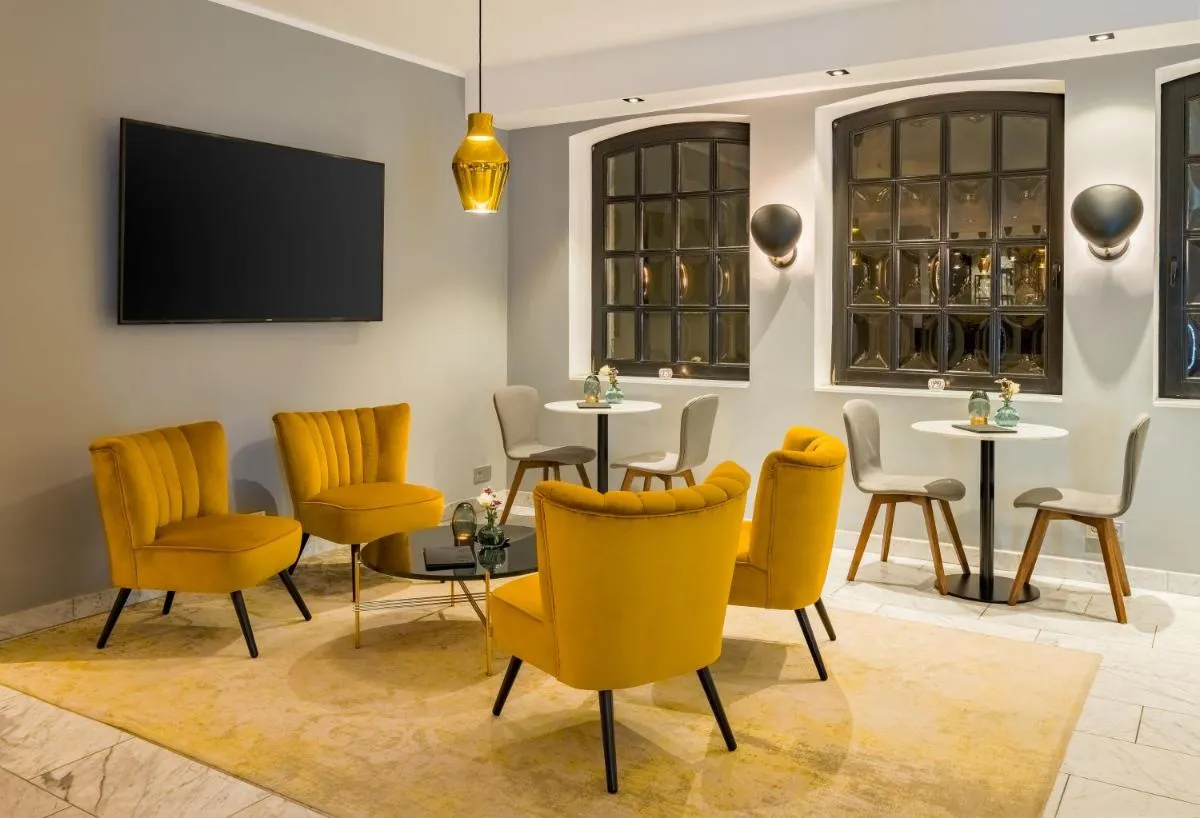 Image 4 of rugs HOTEL Köln