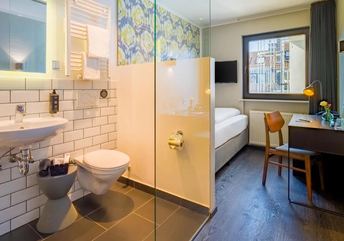 Image 2 of rugs HOTEL Köln